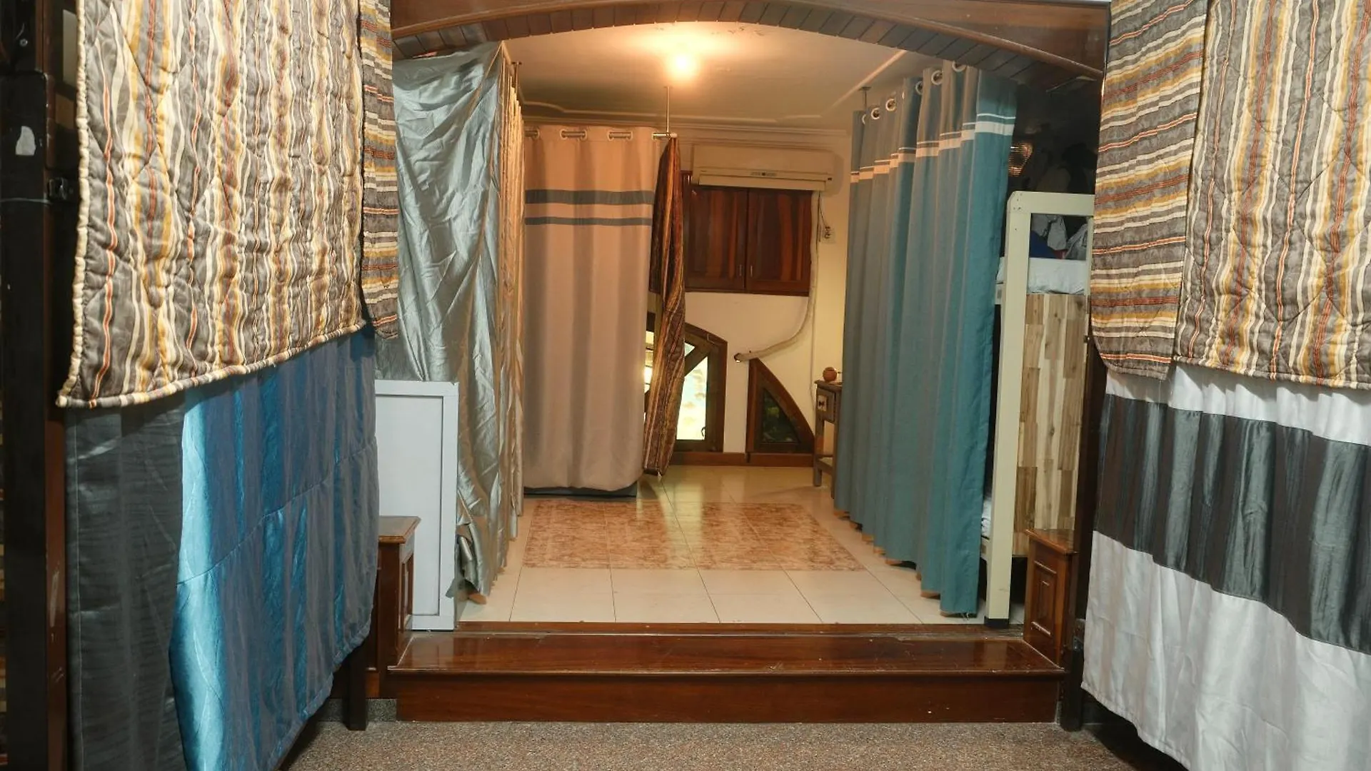 Sakura Hostel Saigon Ho Chi Minh City 2*,